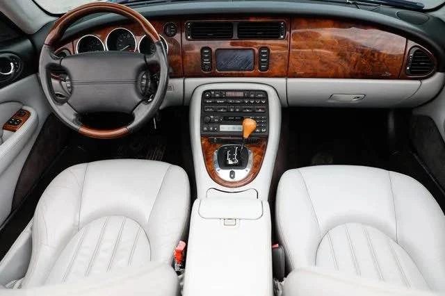 2003 Jaguar X100 XK8 - Image 2 of 3