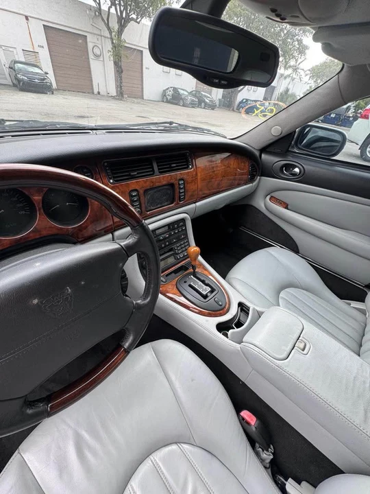 2003 Jaguar X100 XK8 - Image 8 of 10