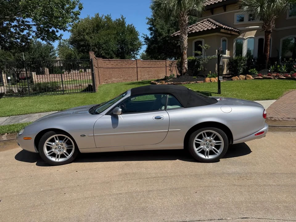 2003 Jaguar X100 XK8 - Image 2 of 6