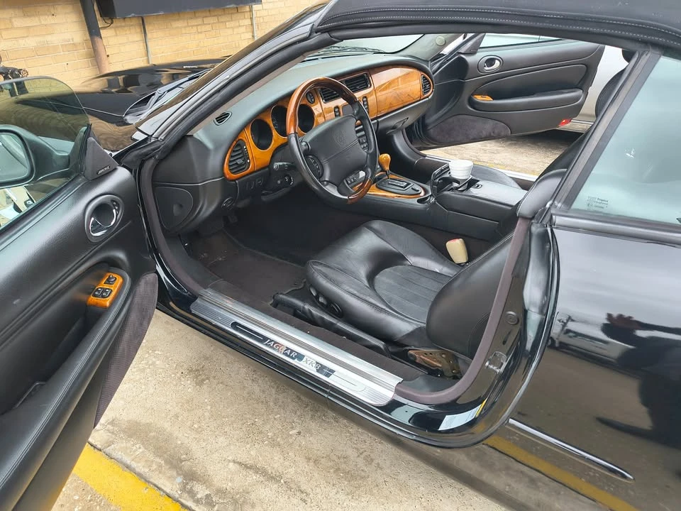 2003 Jaguar X100 XK8 - Image 10 of 16