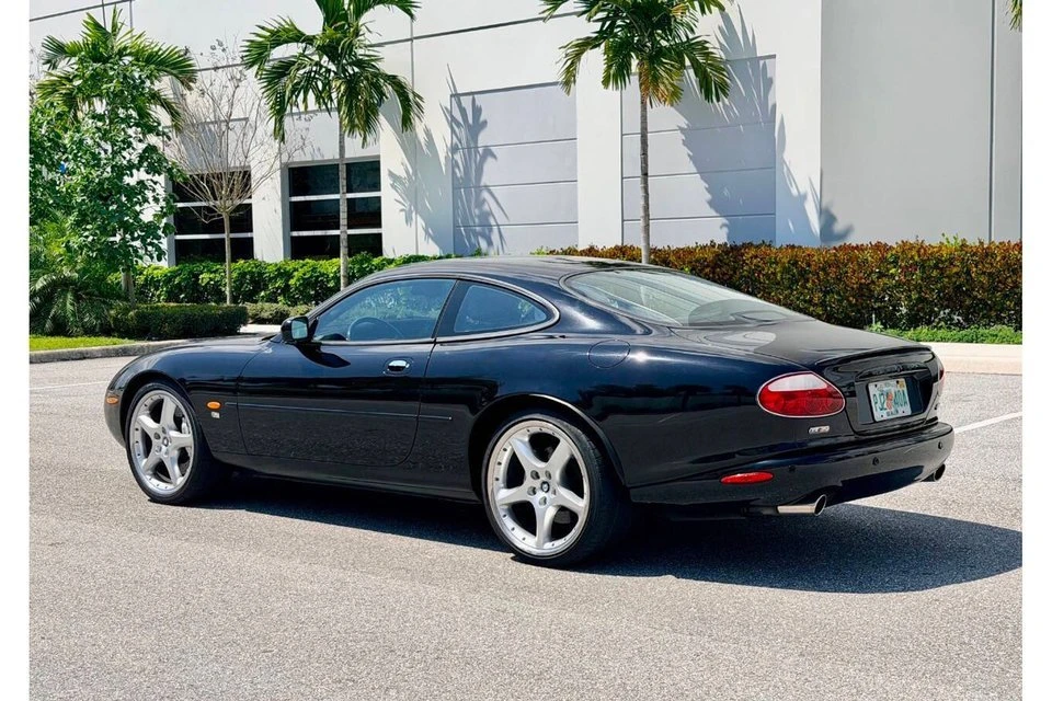 2003 Jaguar X100 XKR - Image 2 of 20