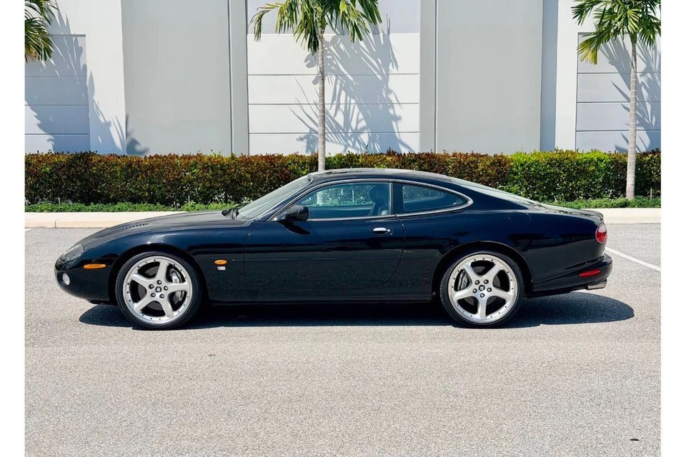 2003 Jaguar X100 XKR - Image 3 of 20