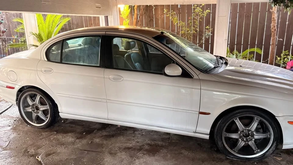 2003 Jaguar X-Type - Image 2 of 11
