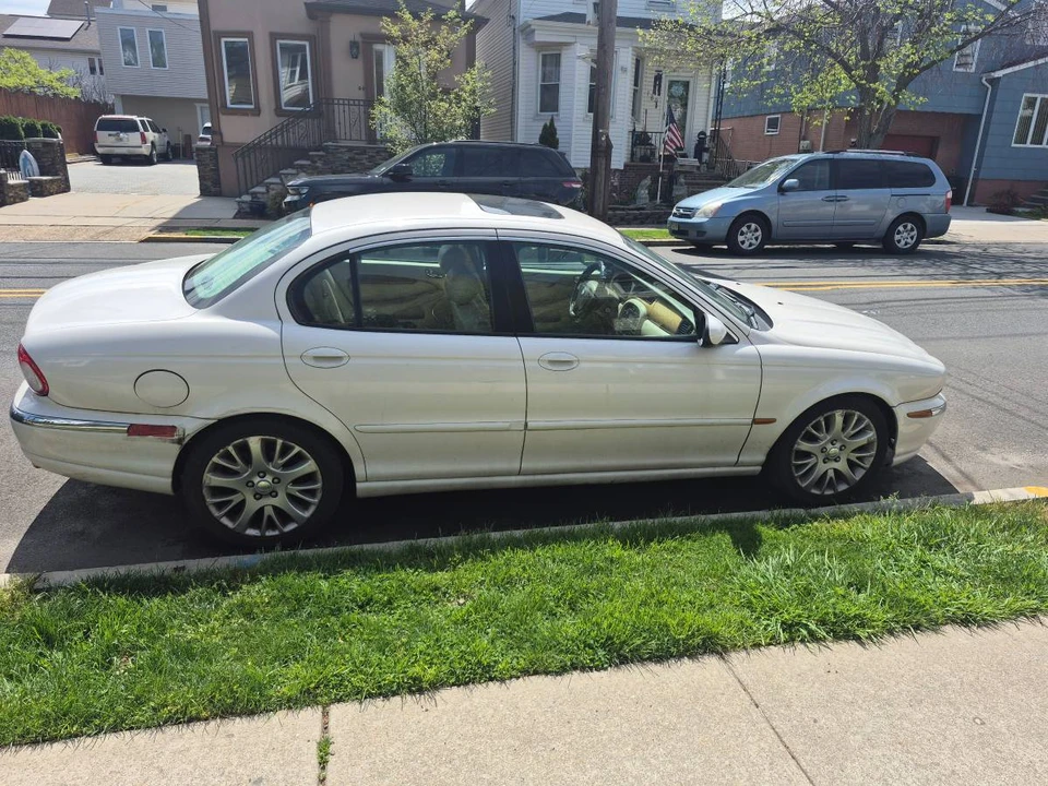 2003 Jaguar X-Type - Image 1 of 3