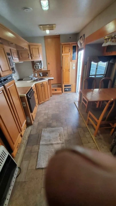 2003 Jayco Eagle - Image 2 of 7