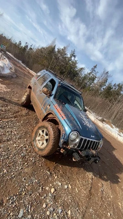 2003 Jeep KJ Liberty - Image 2 of 3