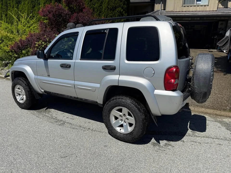2003 Jeep KJ Liberty - Image 5 of 10