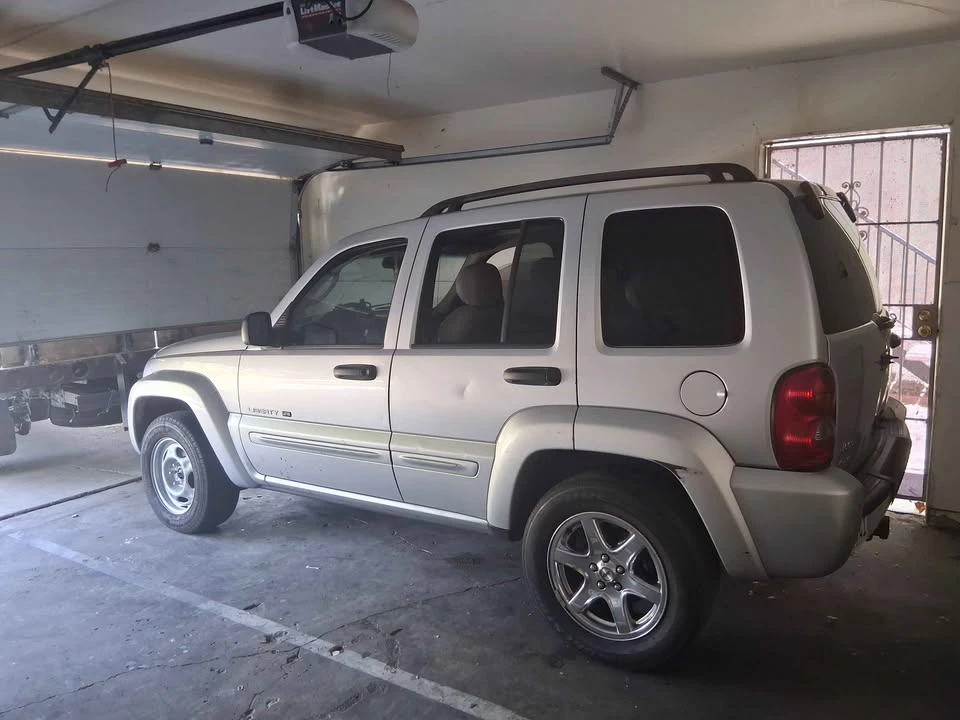 2003 Jeep KJ Liberty - Image 3 of 6