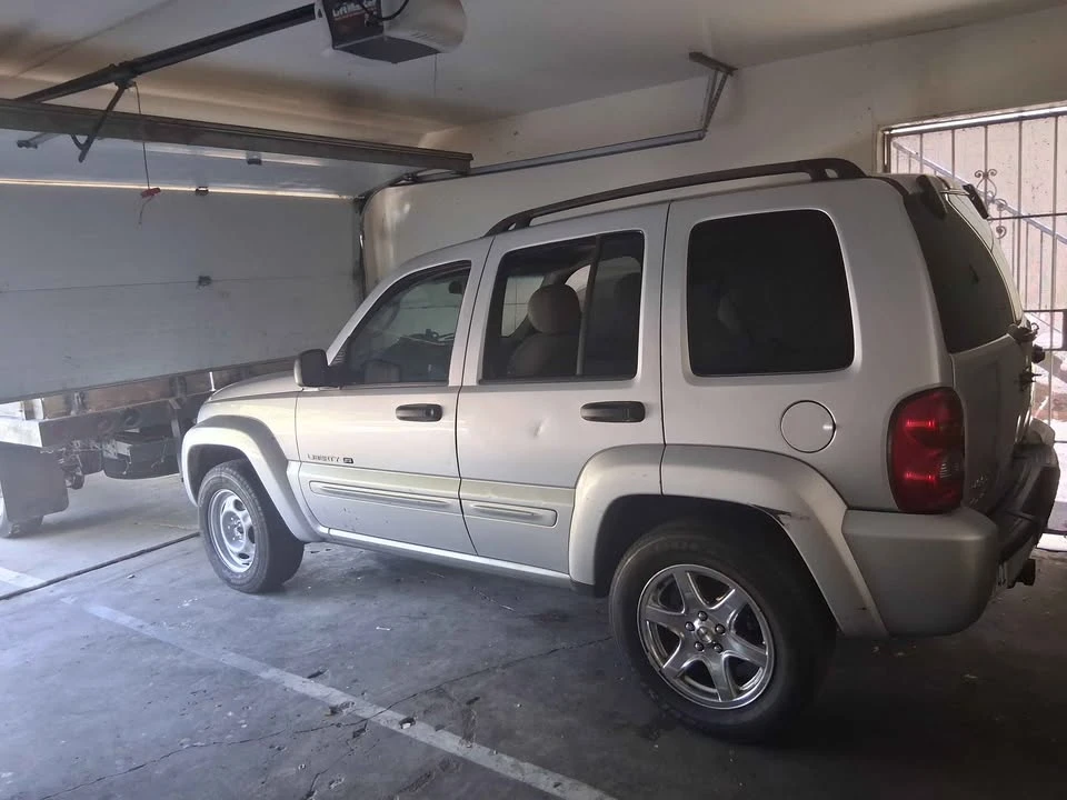 2003 Jeep KJ Liberty - Image 2 of 6