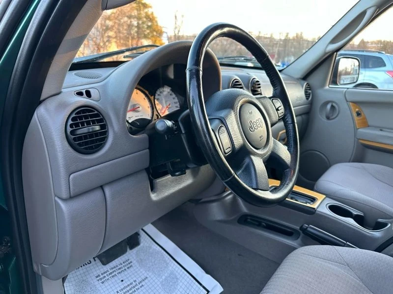 2003 Jeep KJ Liberty - Image 10 of 12