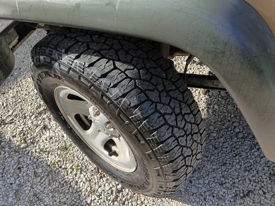 2003 Jeep Wrangler - Image 4 of 4