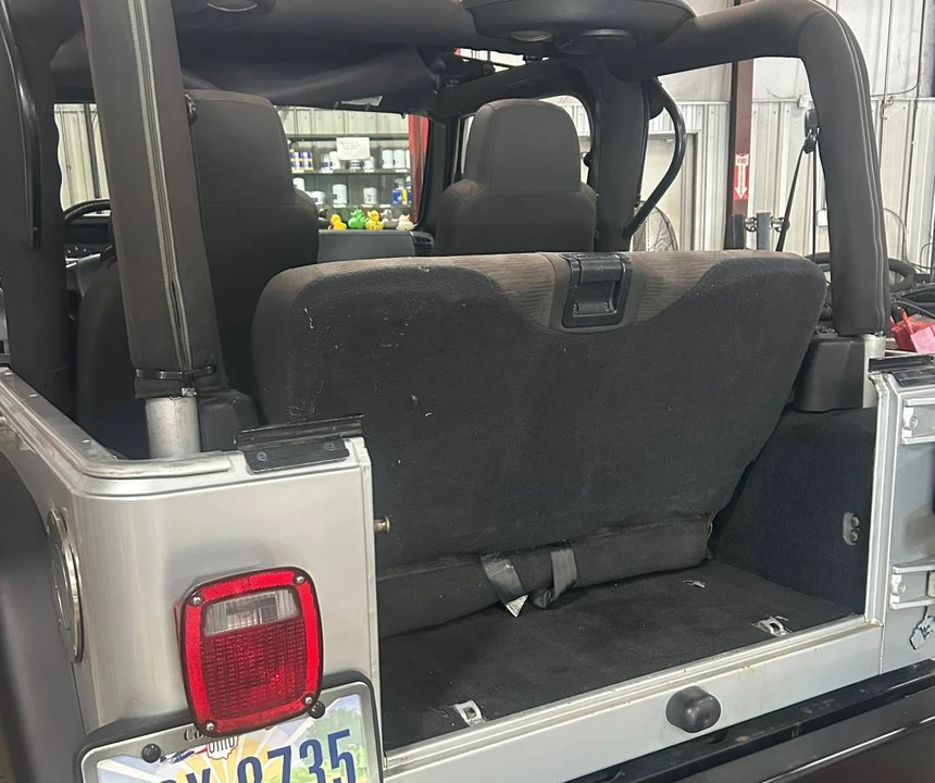 2003 Jeep Wrangler - Image 2 of 11