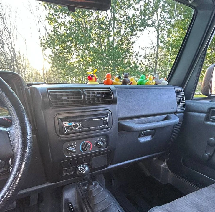 2003 Jeep Wrangler - Image 5 of 11