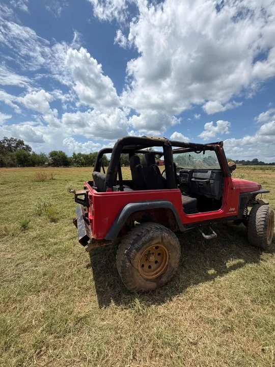2003 Jeep TJ Wrangler - Image 13 of 16