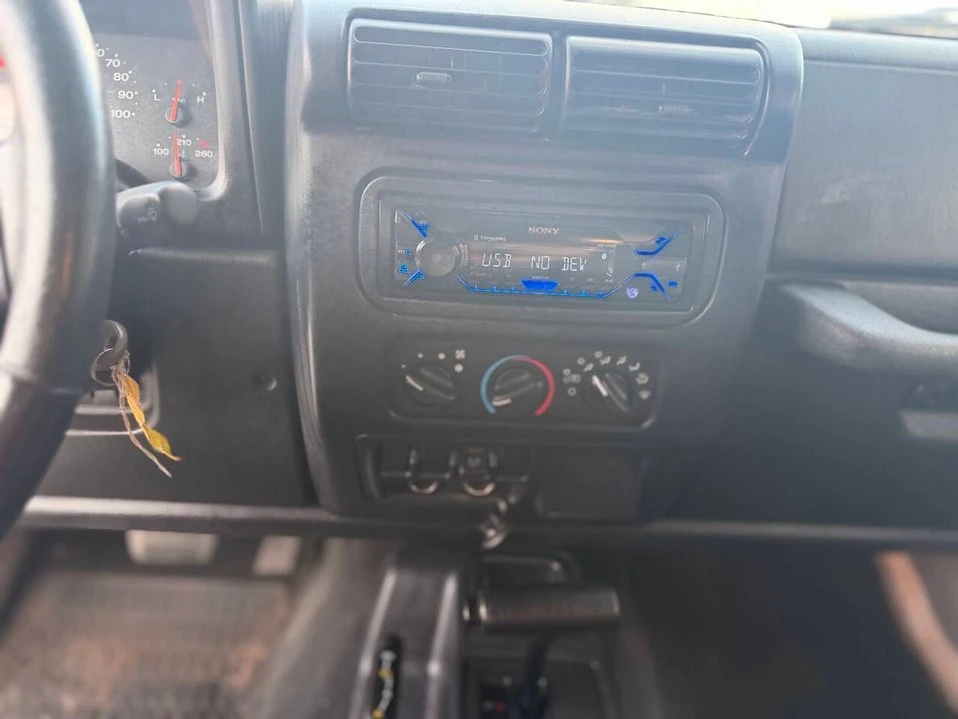 2003 Jeep TJ Wrangler - Image 12 of 17