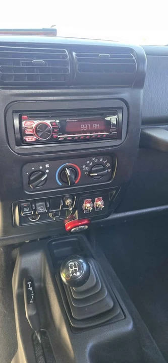 2003 Jeep TJ Wrangler - Image 6 of 10