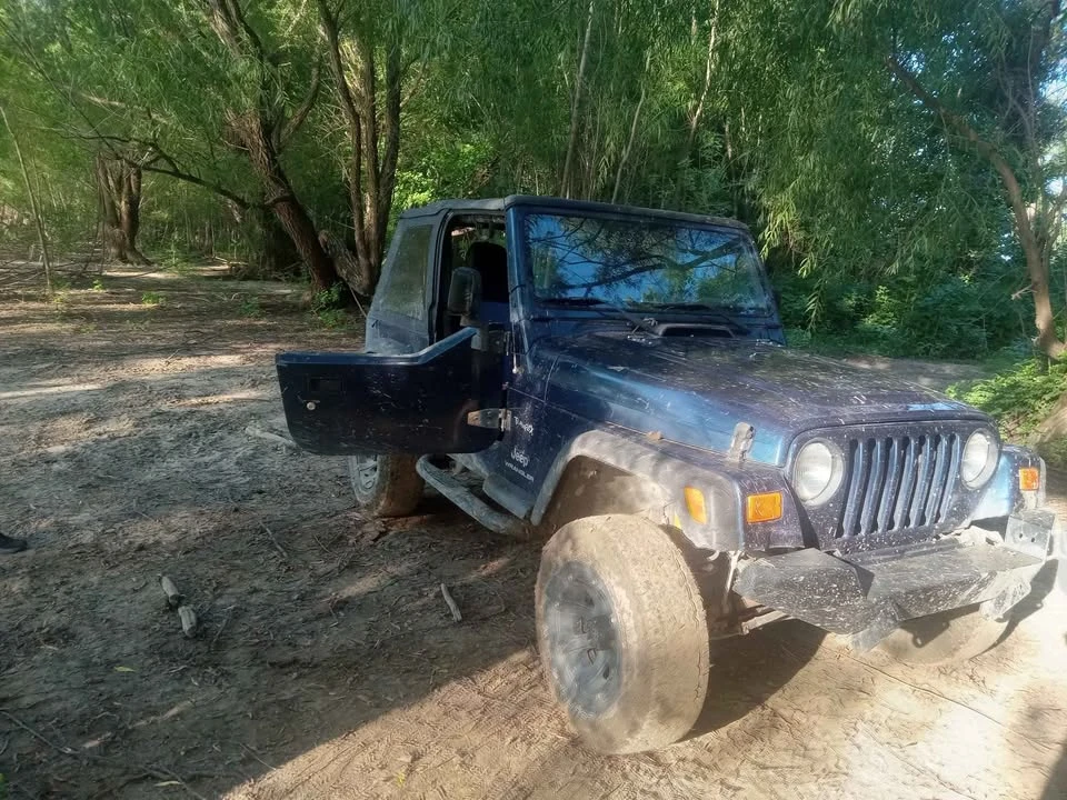 2003 Jeep TJ Wrangler - Image 2 of 5