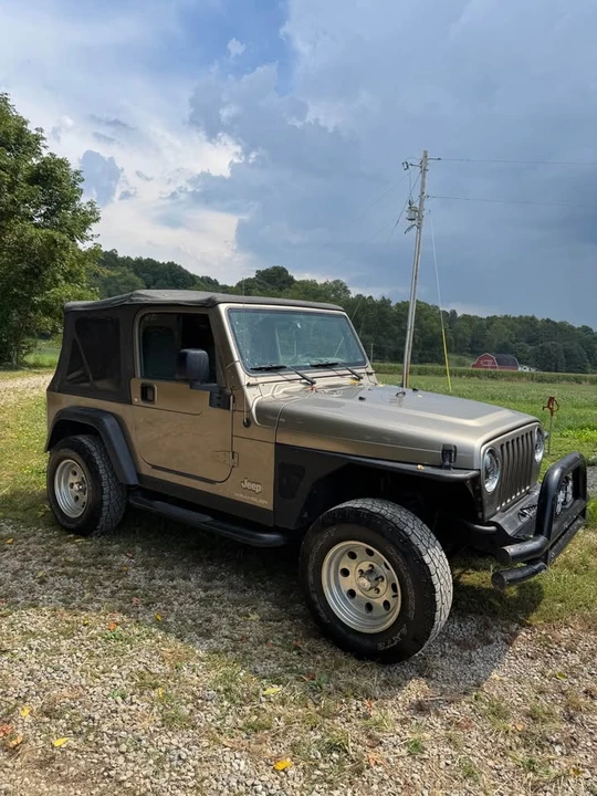 2003 Jeep TJ Wrangler - Image 2 of 2