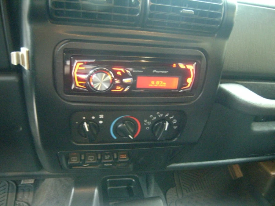 2003 Jeep TJ Wrangler - Image 22 of 28