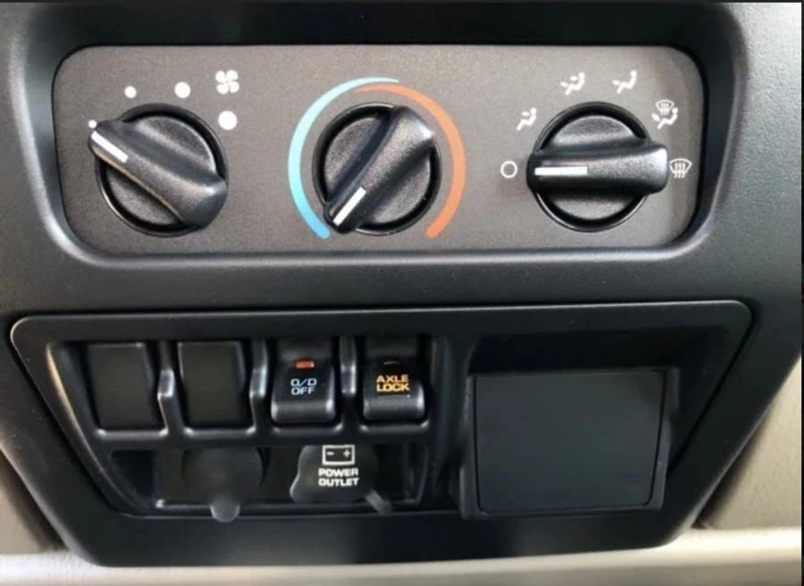2003 Jeep TJ Wrangler - Image 17 of 21