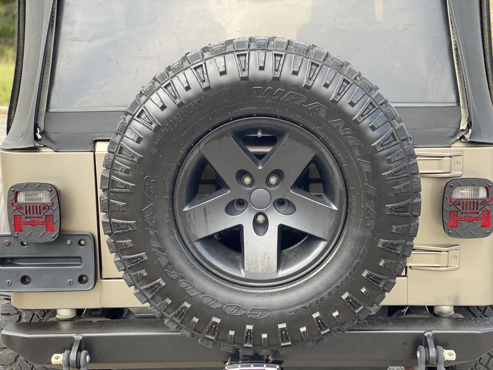 2003 Jeep TJ Wrangler - Image 29 of 31