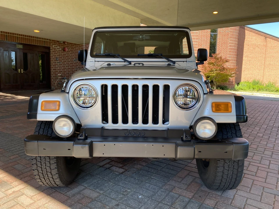 2003 Jeep TJ Wrangler - Image 19 of 31