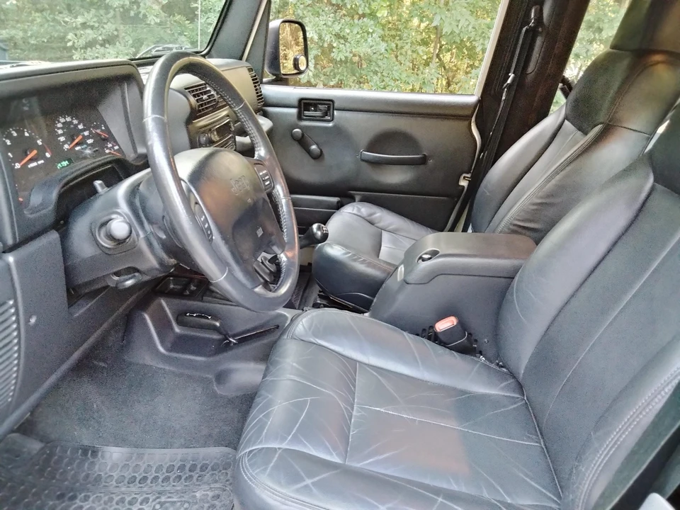 2003 Jeep TJ Wrangler - Image 29 of 31