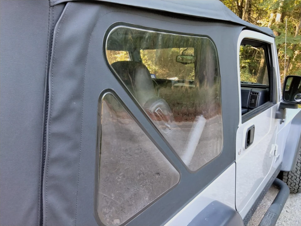 2003 Jeep TJ Wrangler - Image 19 of 31