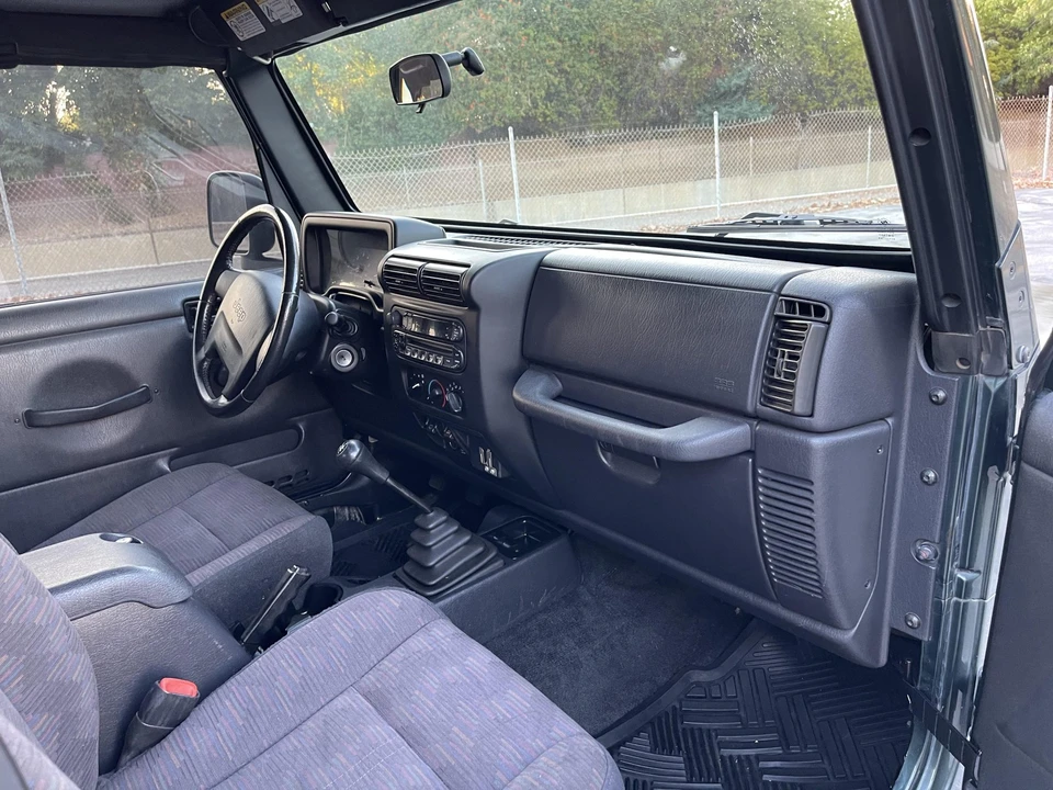 2003 Jeep TJ Wrangler - Image 23 of 31