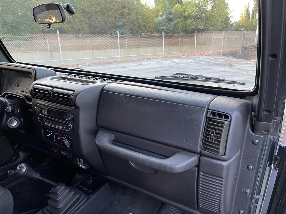 2003 Jeep TJ Wrangler - Image 24 of 31