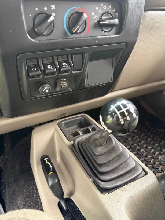 2003 Jeep TJ Wrangler - Image 9 of 9