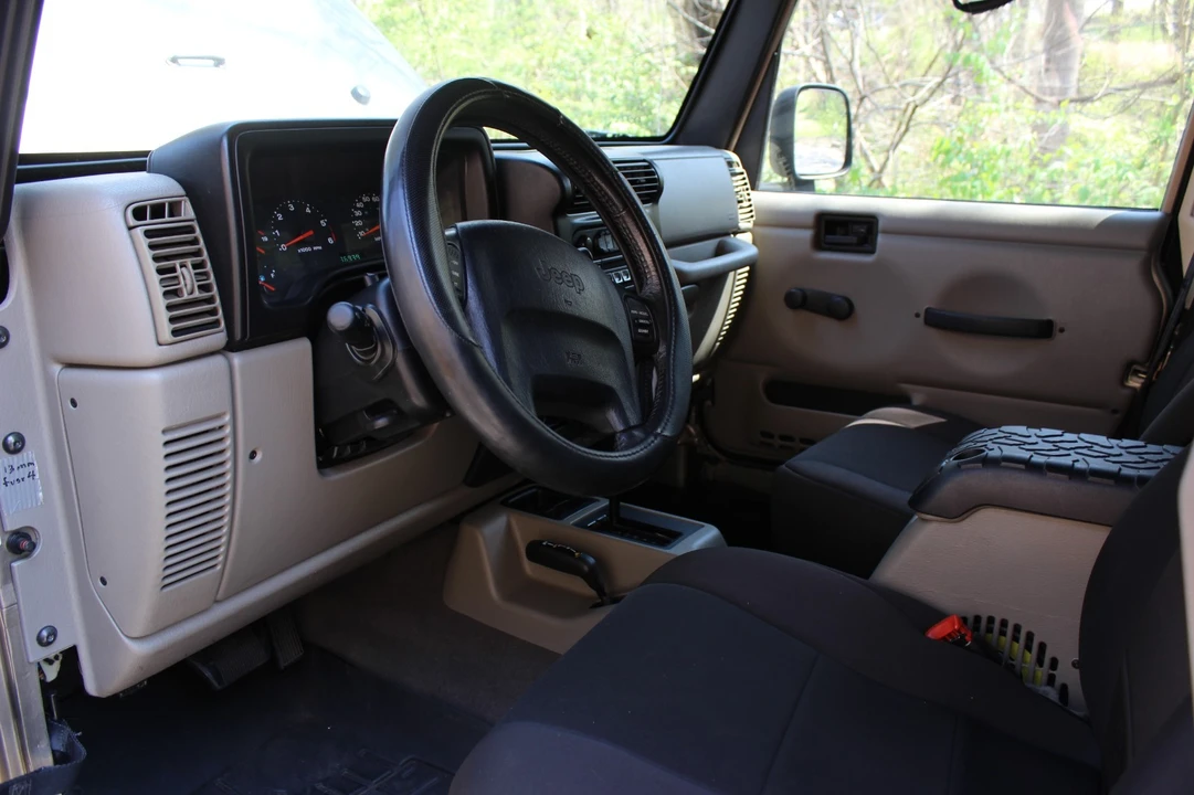 2003 Jeep TJ Wrangler - Image 11 of 16