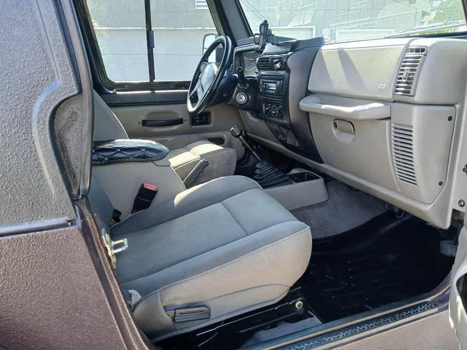 2003 Jeep TJ Wrangler - Image 14 of 17