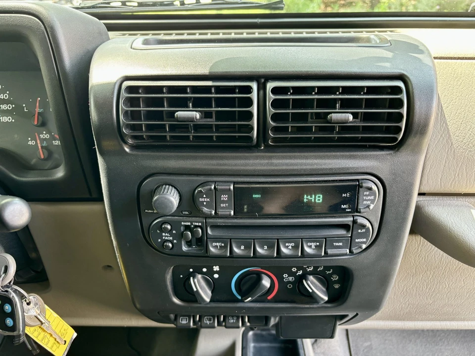 2003 Jeep TJ Wrangler - Image 30 of 31