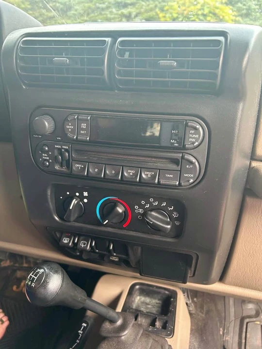2003 Jeep TJ Wrangler - Image 11 of 13