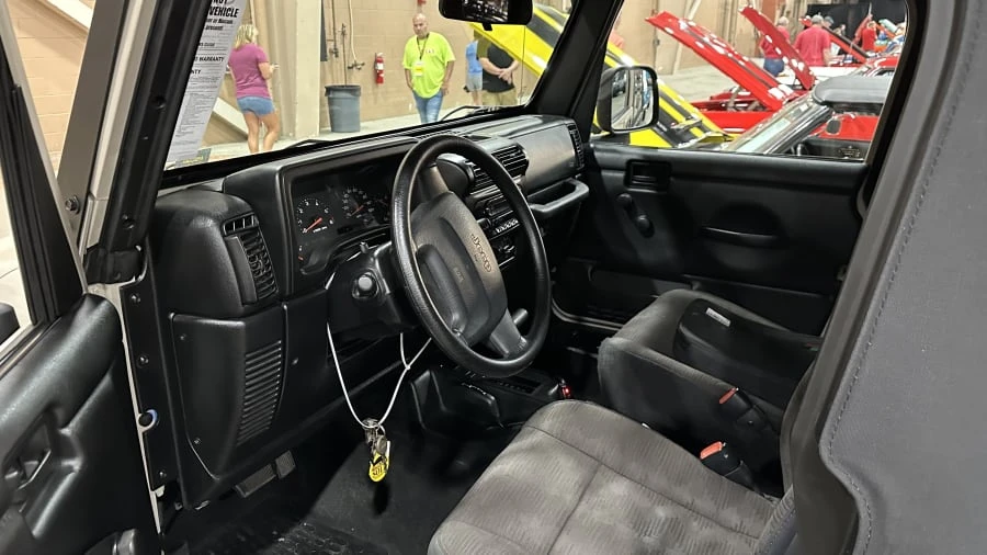 2003 Jeep TJ Wrangler - Image 4 of 5