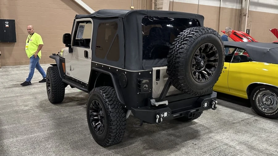 2003 Jeep TJ Wrangler - Image 2 of 5