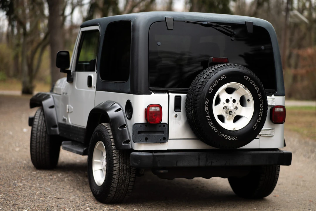 2003 Jeep TJ Wrangler - Image 13 of 31