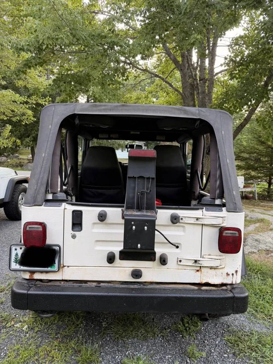 2003 Jeep TJ Wrangler - Image 3 of 10