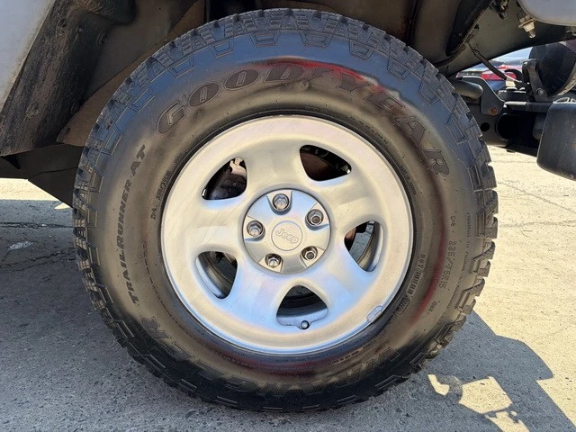 2003 Jeep TJ Wrangler - Image 22 of 31