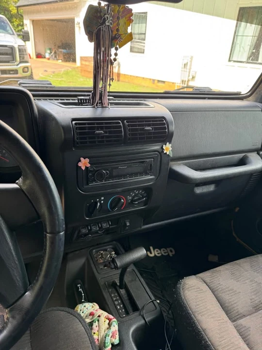 2003 Jeep TJ Wrangler - Image 5 of 9