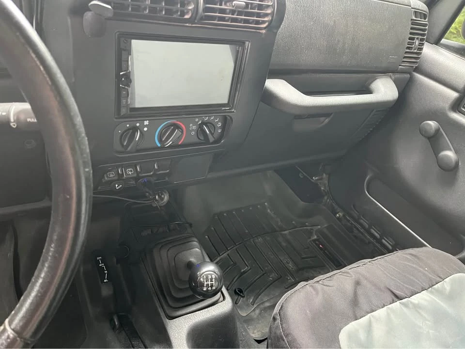 2003 Jeep TJ Wrangler - Image 6 of 12