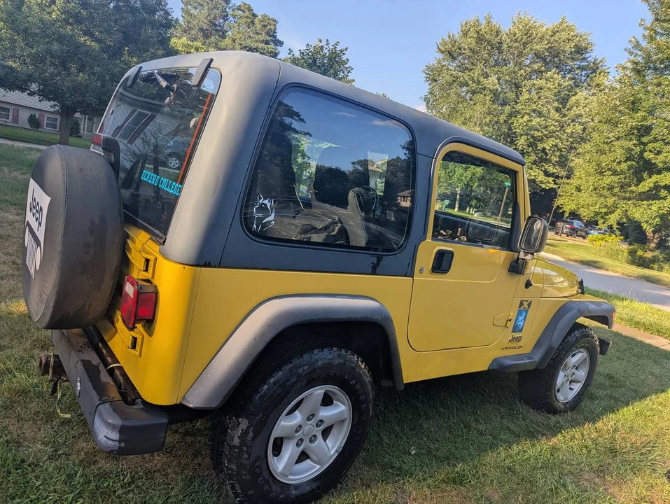 2003 Jeep TJ Wrangler - Image 5 of 10