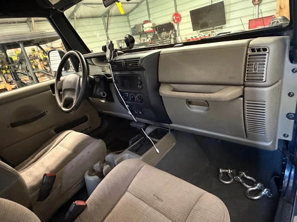 2003 Jeep TJ Wrangler - Image 9 of 20
