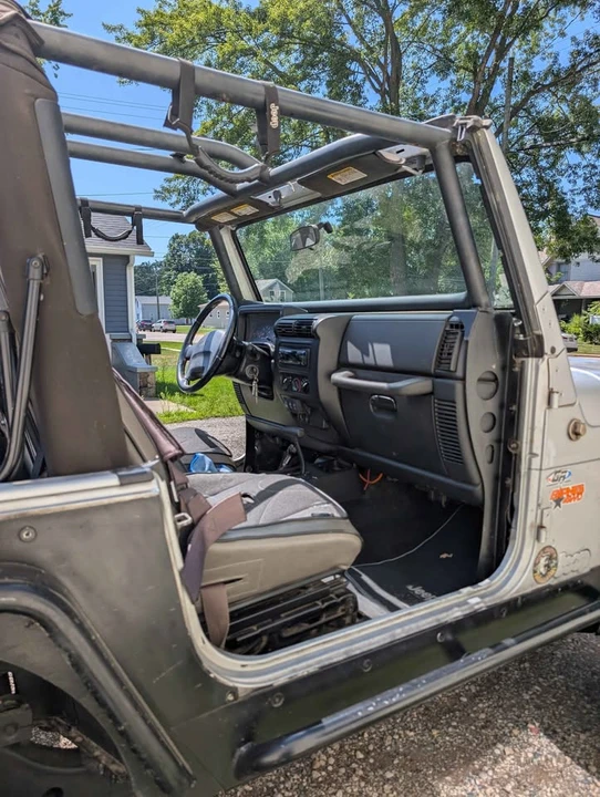 2003 Jeep TJ Wrangler - Image 2 of 7