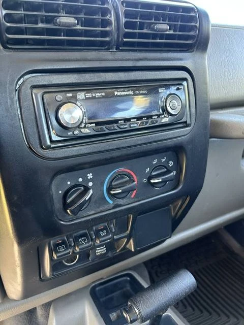 2003 Jeep TJ Wrangler - Image 9 of 24