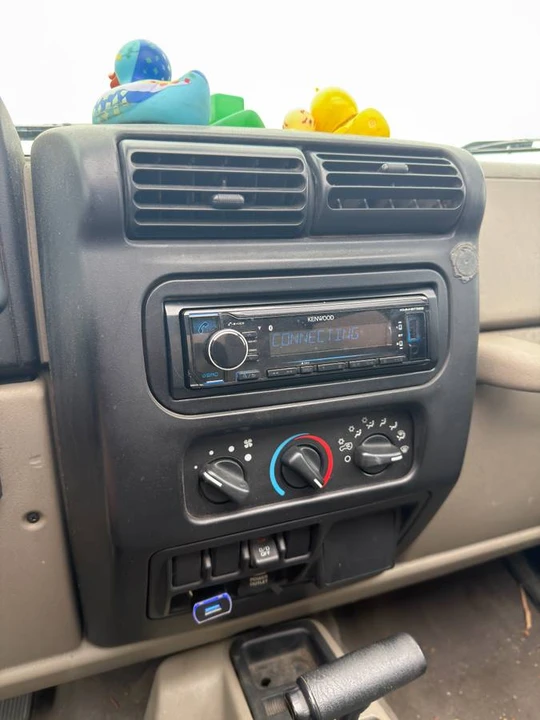 2003 Jeep TJ Wrangler - Image 19 of 23