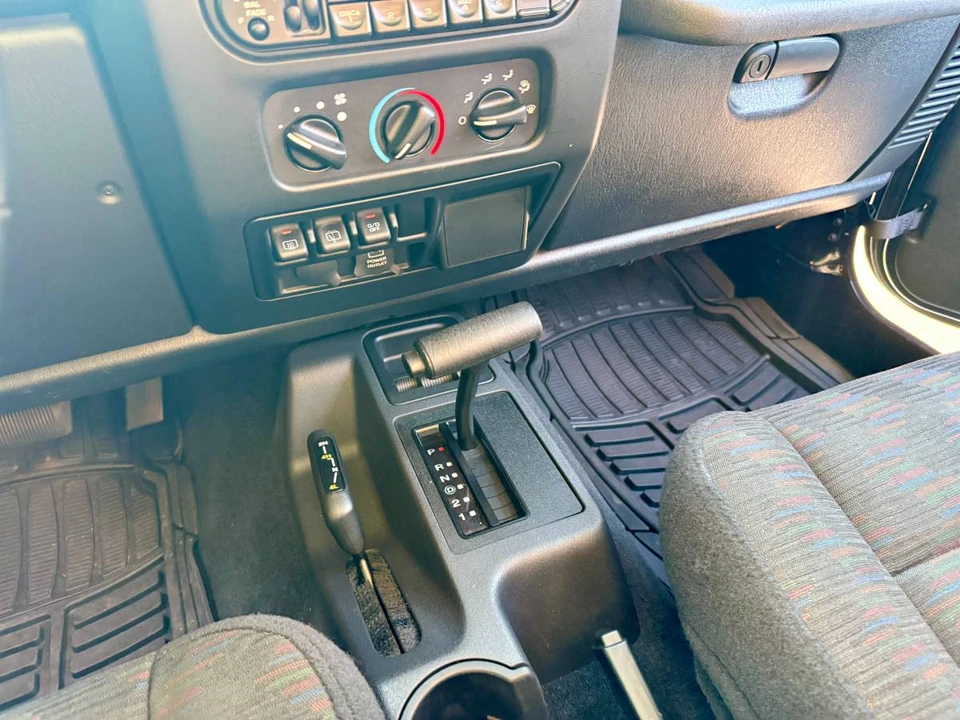 2003 Jeep TJ Wrangler - Image 13 of 15