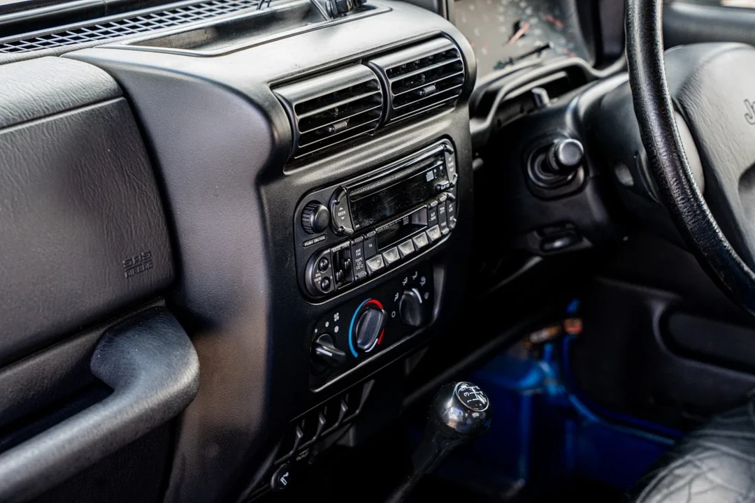 2003 Jeep TJ Wrangler - Image 27 of 30