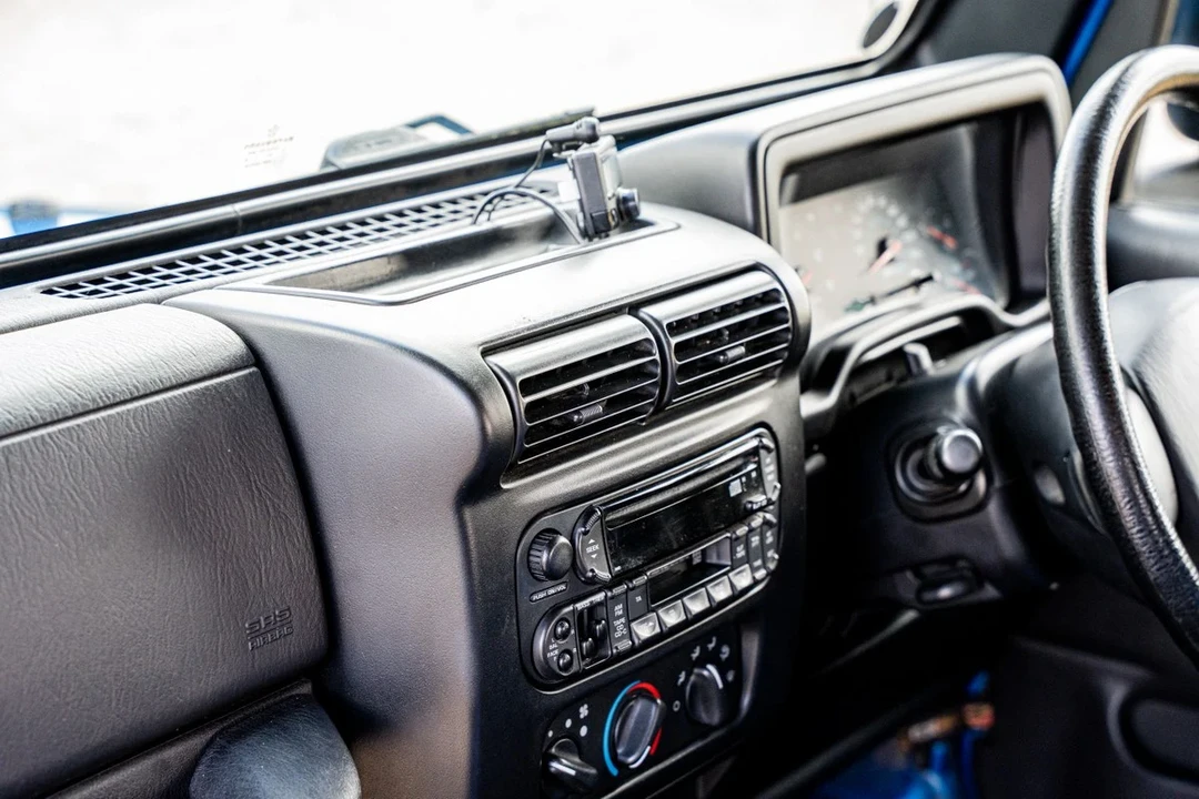 2003 Jeep TJ Wrangler - Image 25 of 30